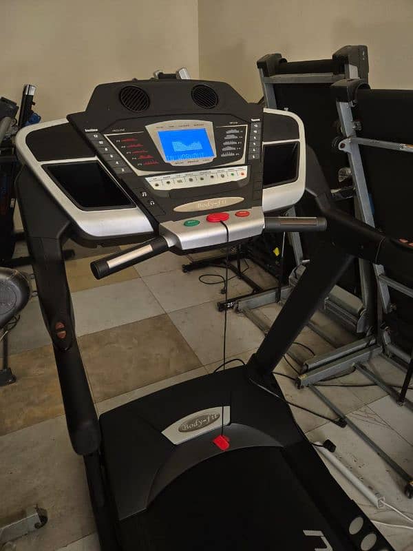 treadmils. (0309 5885468). ellapticals. spin bikes. gym cycles 0