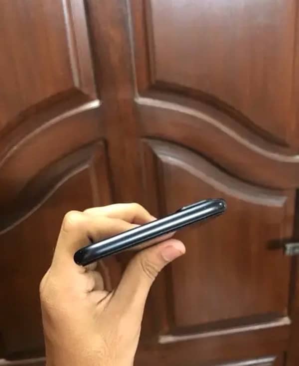 iphone7plus jv pta finger ok  19k waly bhai stay away 1