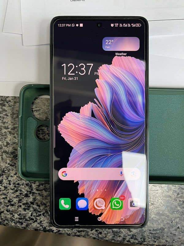 Tecno camon 20 8+8/256 (amoled display) 0