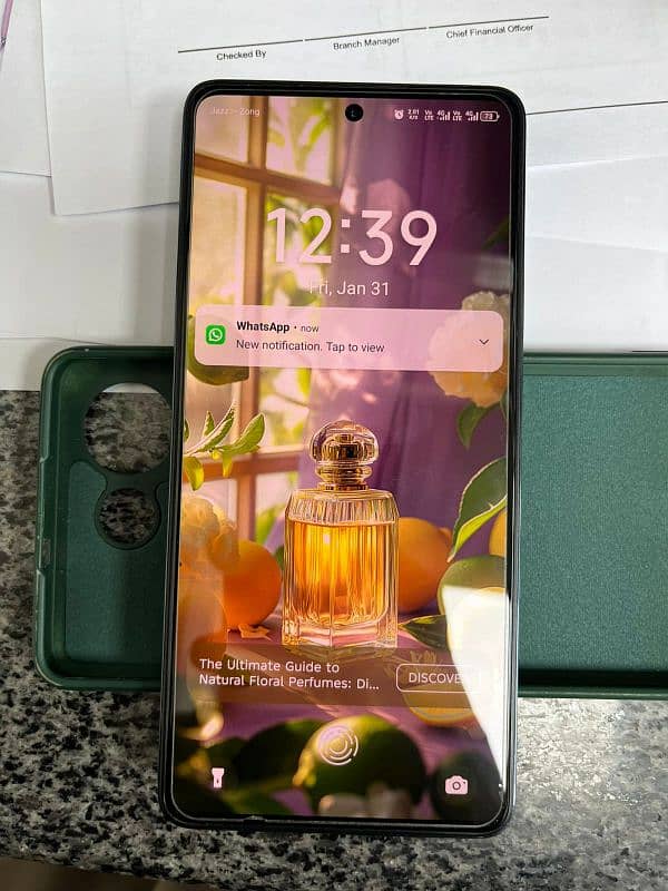 Tecno camon 20 8+8/256 (amoled display) 7