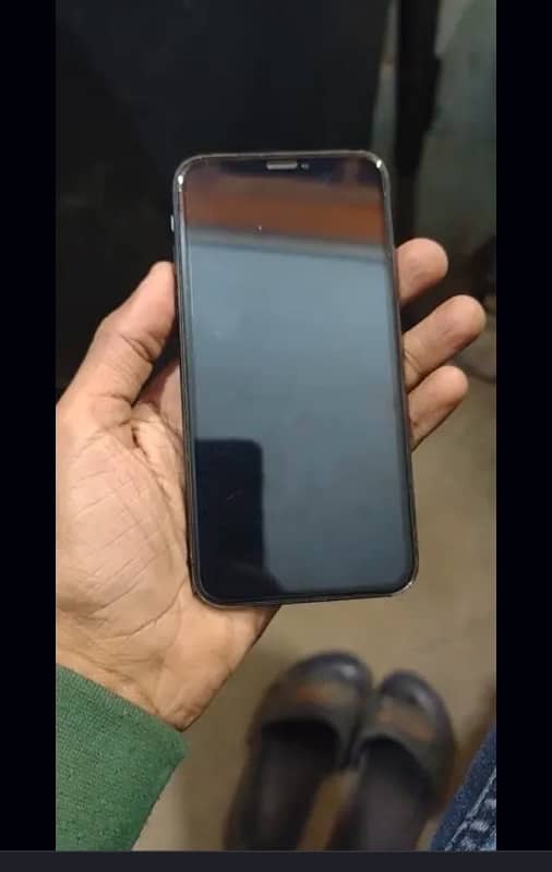 I phone x 64 gb box wala urgent sale PTA approved 2