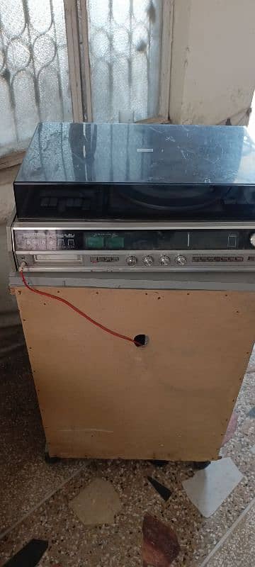 Old audio system and speaker 1