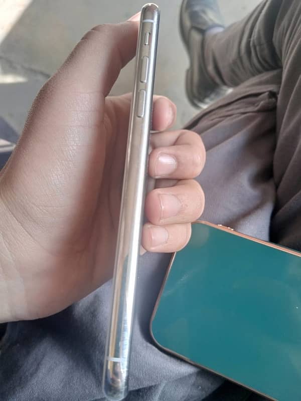 iphone xs 64gb urgent sale 1