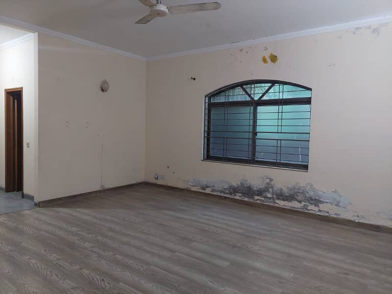 2 KANAL FULL HOUSE FOR RENT IN MAIN CANTT 8