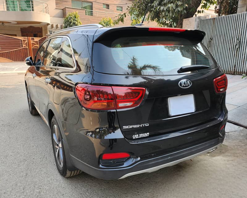 KIA Sorento 2021 5