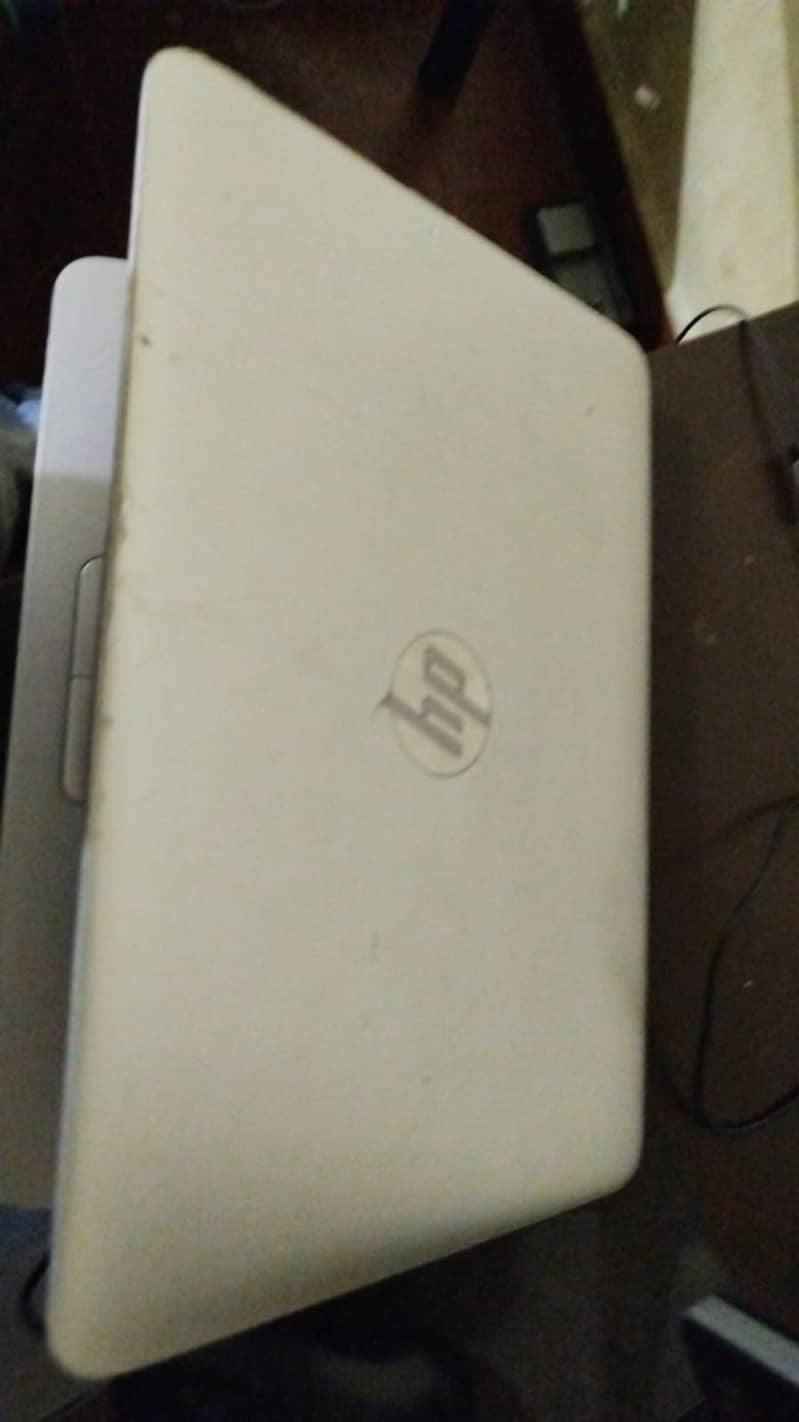 Hp i5 6th gen 12gb ( hard disk change krne ha iske hard disk issue 2