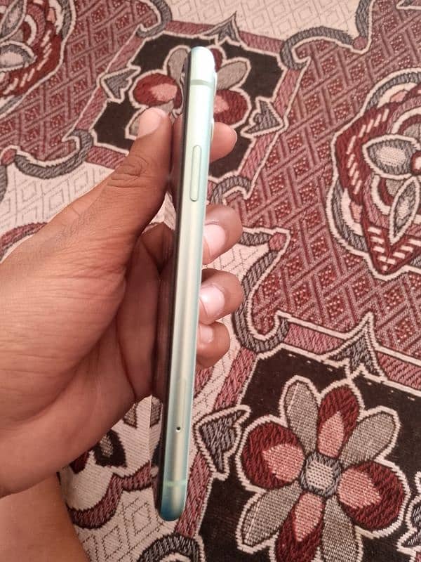 iphone 11  Factory Unlocked . . . Good Condition 5