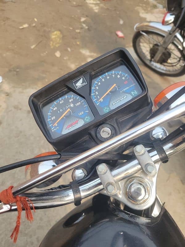 Honda 125 2023 03704604392 4