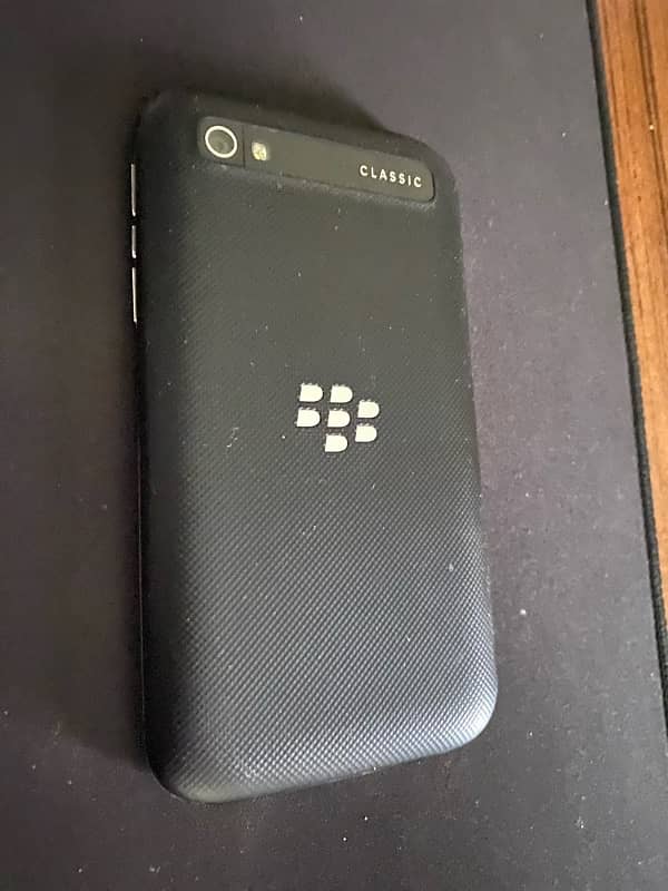 Blackberry q20 Classic 0