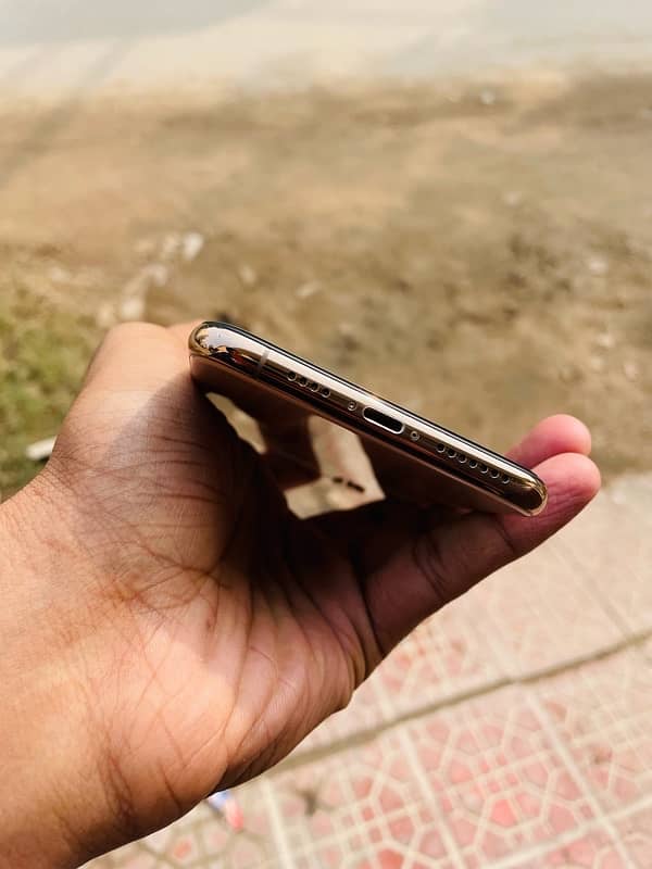 iphone xs max 2