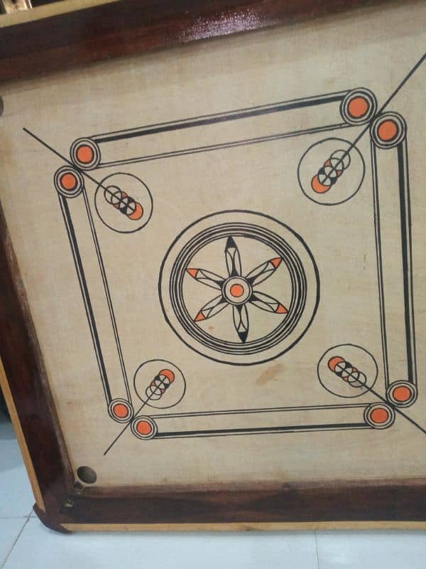 assalamu alaikum urgent sale carrom board 1