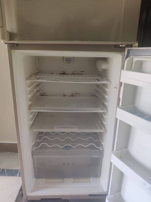 Haier 2 door refrigerator 3