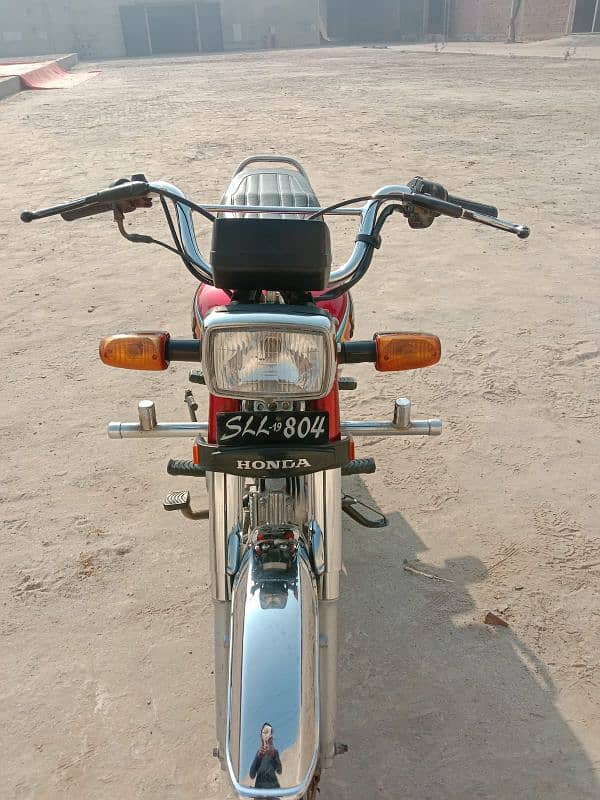 Honda CD 70 2019 4