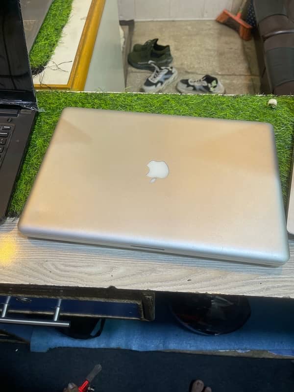 Apple MacBook Pro Core i7 0