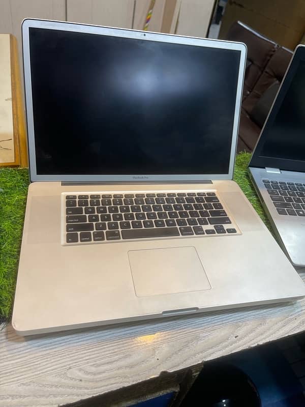 Apple MacBook Pro Core i7 2