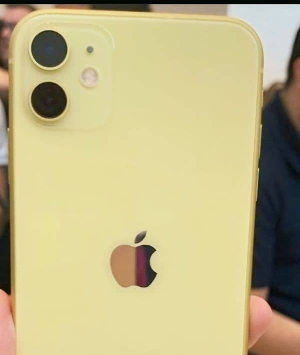 i phone 11 yellow 1