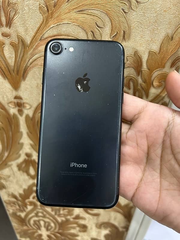 I phone 7 128 gb pta approval 2