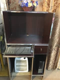 computer pc table very good condition