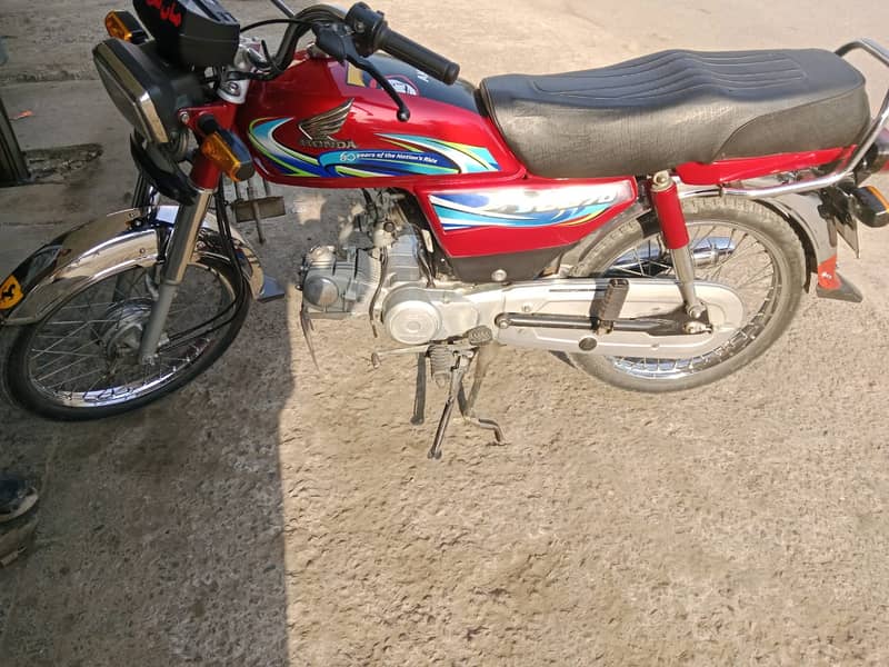 Honda  CD 70 ( Model  2023)  Total Genuine 6