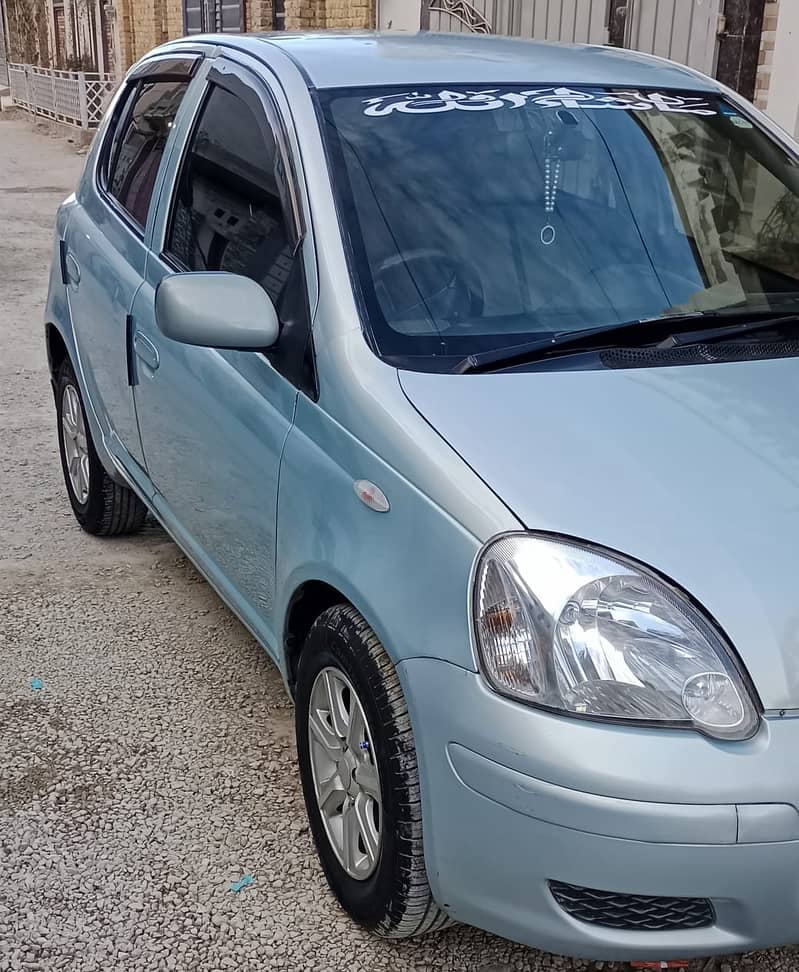 Toyota Vitz 2004 FL 1