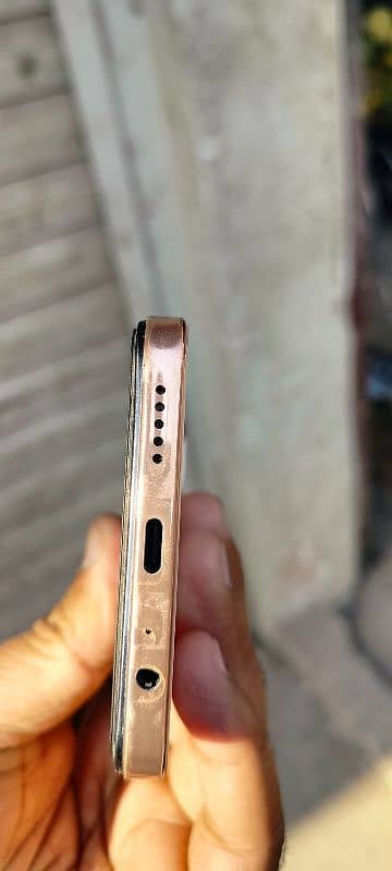 Vivo y28 Selling Urgent 1