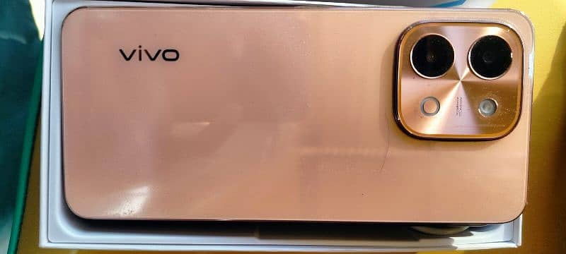 Vivo y28 Selling Urgent 3