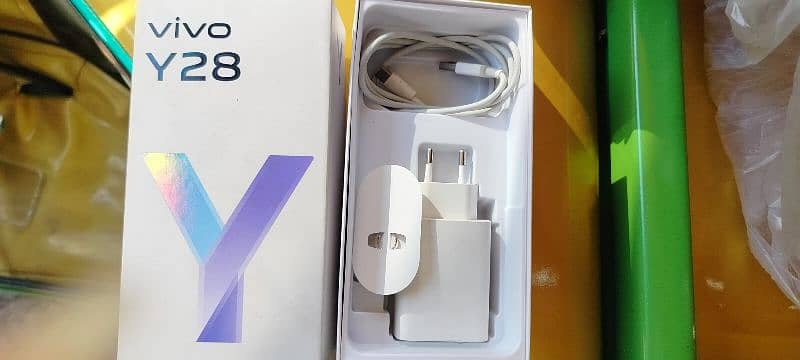 Vivo y28 Selling Urgent 4