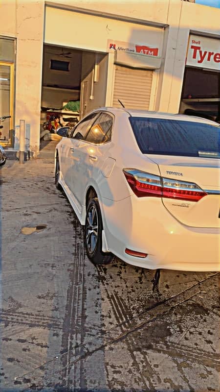 Toyota Corolla Altis 2018 3