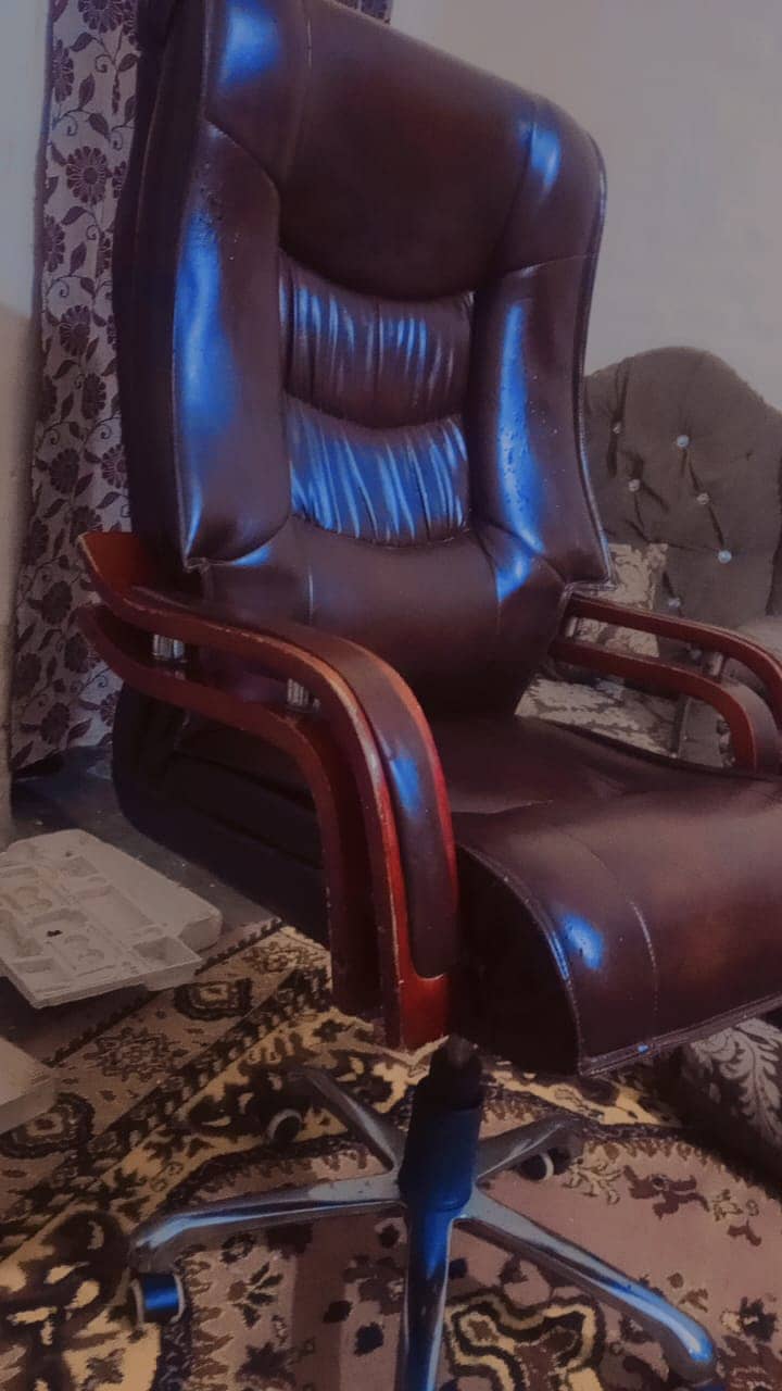 Office chair 1