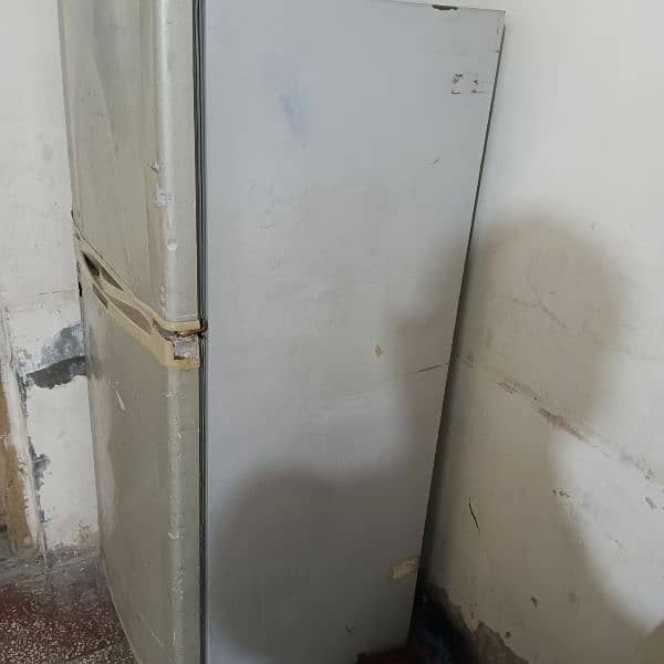 Dawlance refrigerator available for sale 2