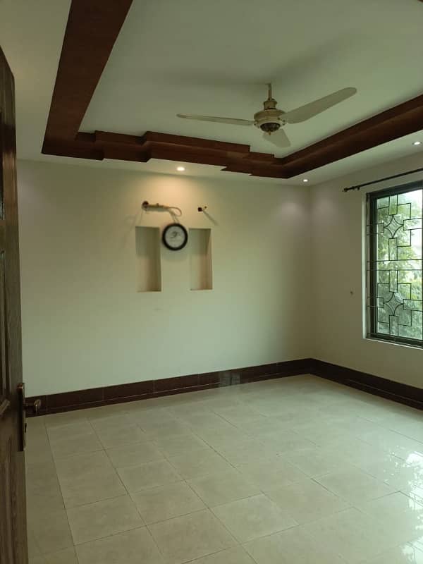 1 Kanal Upper Portion Is Available For Rent 4