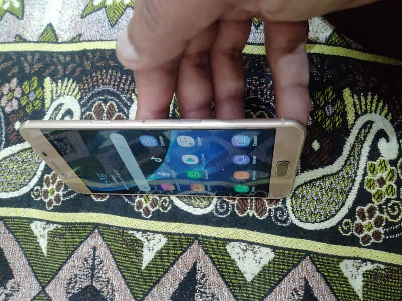 GALAXY C5 4+64 URGENT SALE 2