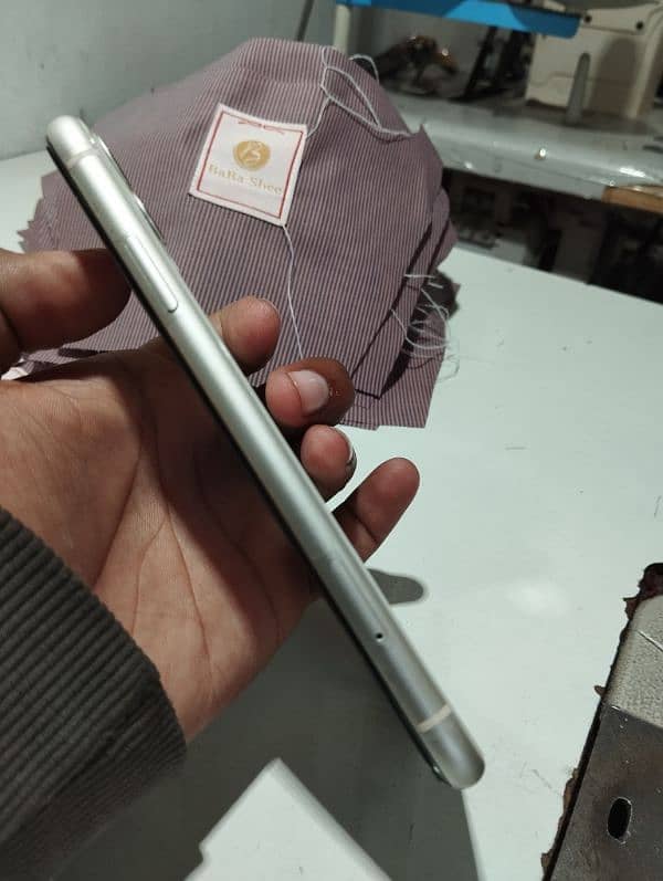 I phone 11 non pta 128gb factory unlock 3