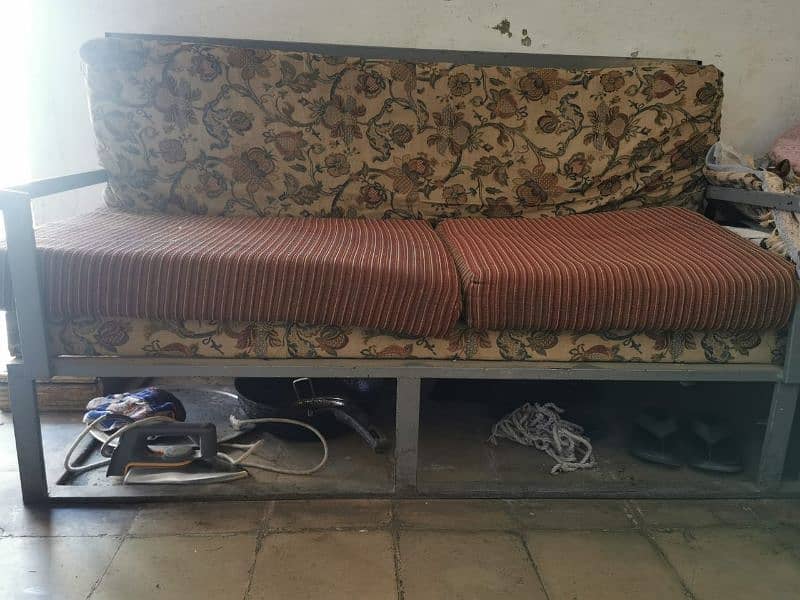 5 seater sofa for sale metal 1