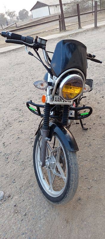 Suzuki GS150 very good condition 6