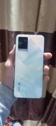 Vivo Y21 for sela with box with original charger