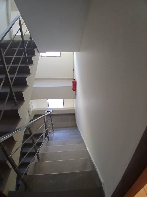 Office For Rent 2nd Floor With LIFT In Big Bukhari 23