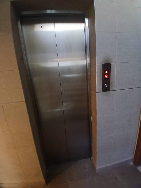 Office For Rent 2nd Floor With LIFT In Big Bukhari 24