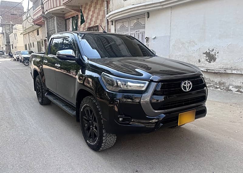 Toyota Hilux Revo V 2020 Facelifted 0