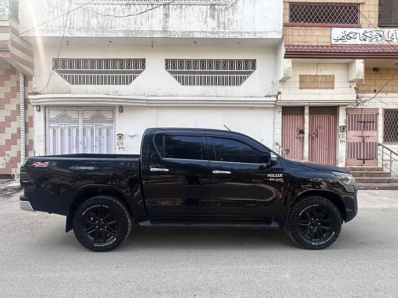 Toyota Hilux Revo V 2020 Facelifted 7