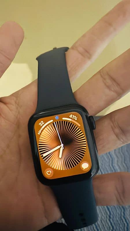 Apple Watch SE 2024 with GPS 2