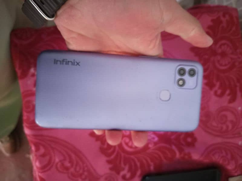 Infinix hot 10i 4/128 argent sale 3