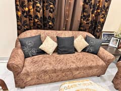 5 SEATER SOFA SET AVAILABLE FOR SALE