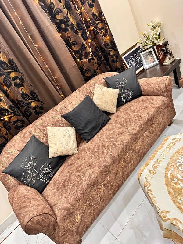 5 SEATER SOFA SET AVAILABLE FOR SALE 3