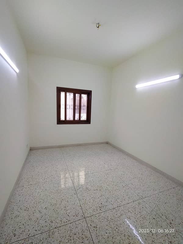 Bungalow FOR Rent 5 Bedroom Fully Renovated 14