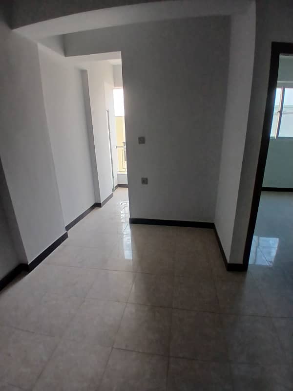 Brand New Studio Apartment 4Th Floor With Lift 5