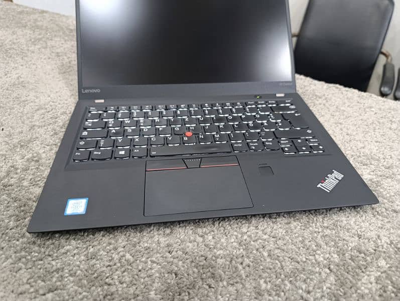 Lenovo x1 Carbon i7 7th gen with 16 GB DDR4 RAM 0