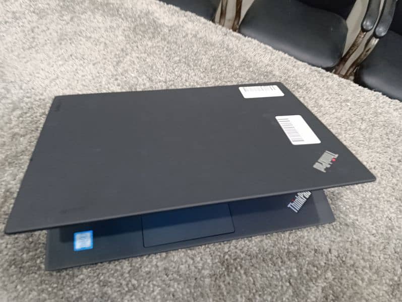 Lenovo x1 Carbon i7 7th gen with 16 GB DDR4 RAM 5