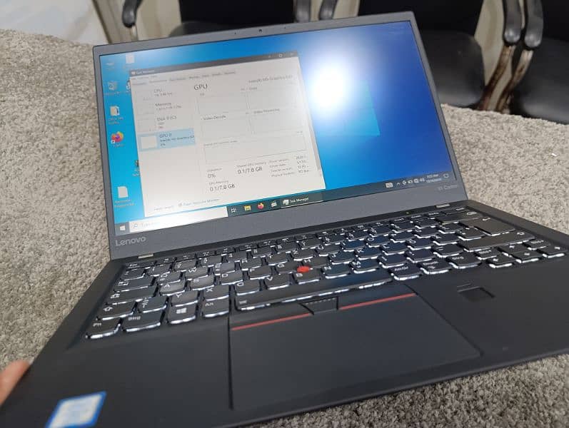 Lenovo x1 Carbon i7 7th gen with 16 GB DDR4 RAM 14