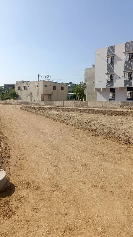 120 Sq Yard Transfer Plot For Sale in PIR AHMED ZAMAN TOWN block 4 9